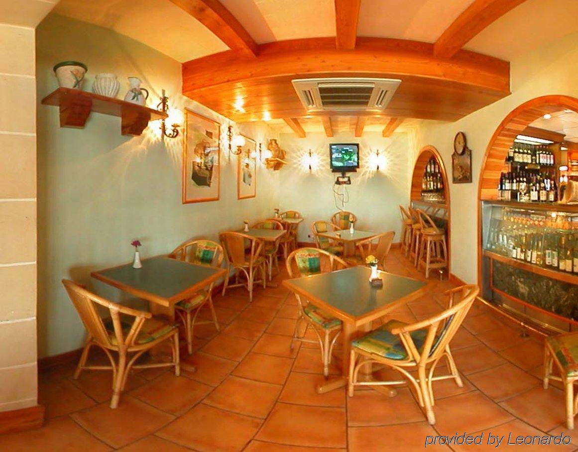 The Mediterranea Hotel & Suites St. Paul's Bay Restaurant photo