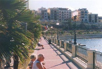 The Mediterranea Hotel & Suites St. Paul's Bay Exterior photo