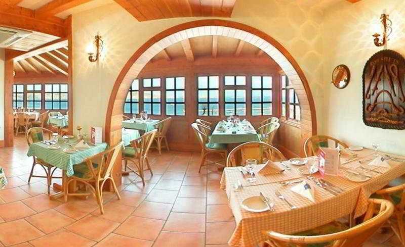 The Mediterranea Hotel & Suites St. Paul's Bay Restaurant photo